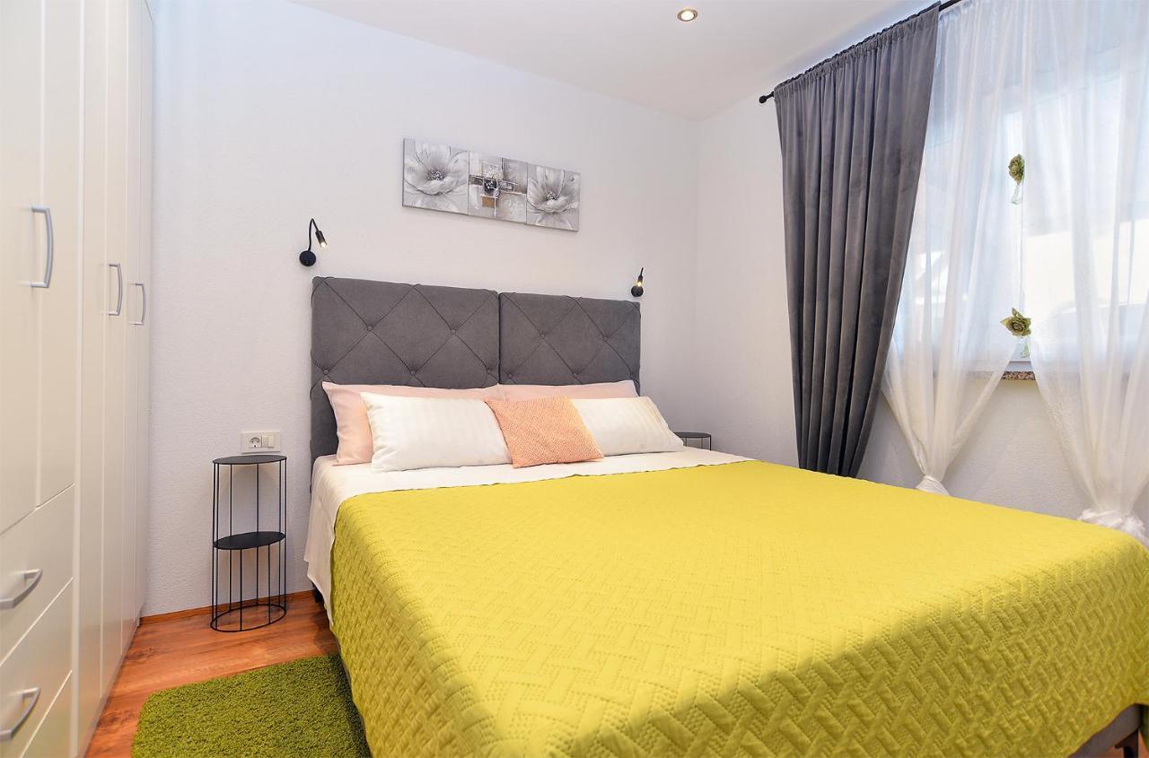 Apartment Snjezana 1064 Rovigno Esterno foto