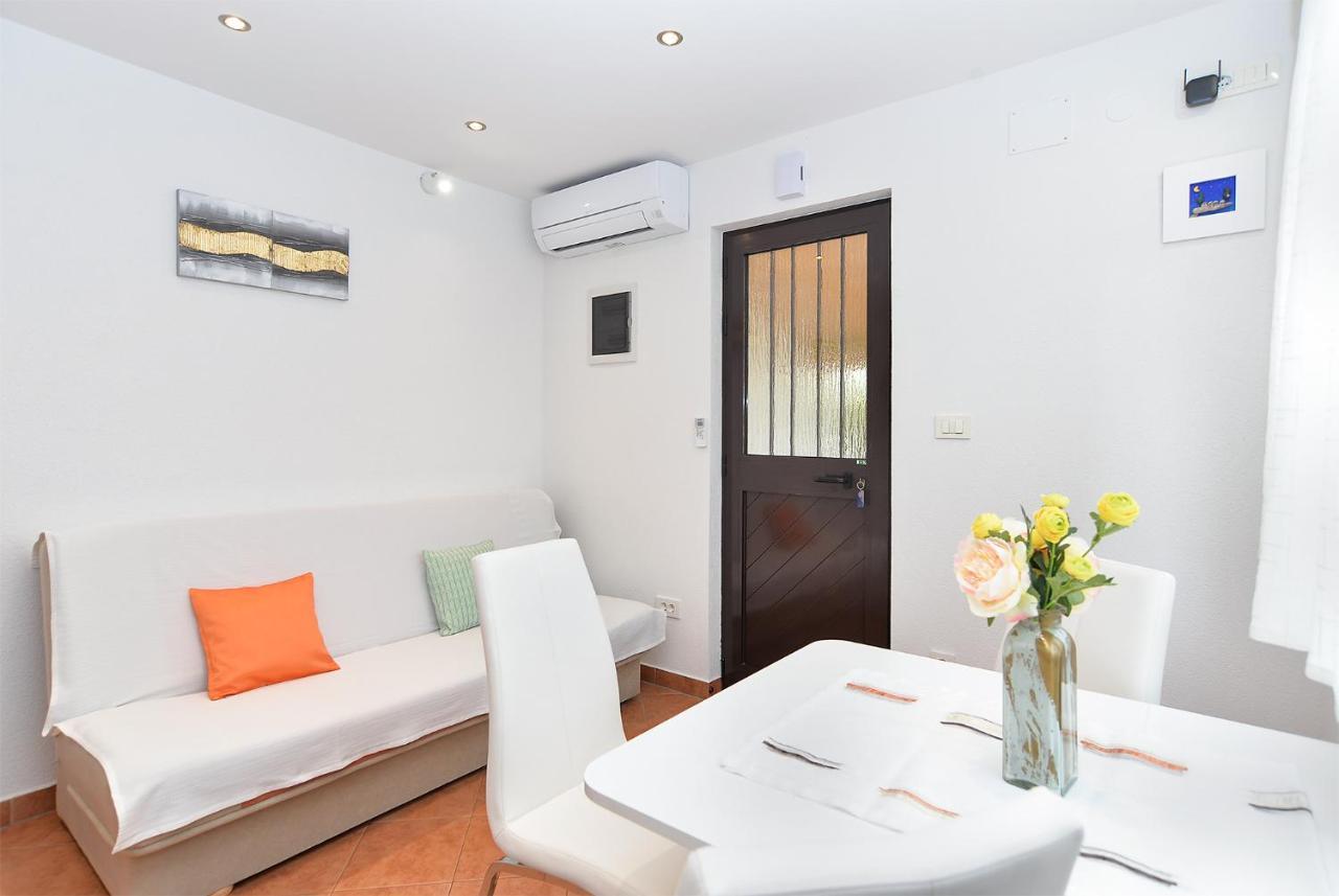 Apartment Snjezana 1064 Rovigno Esterno foto