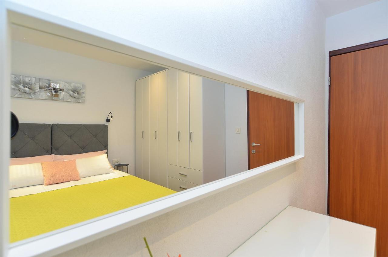 Apartment Snjezana 1064 Rovigno Esterno foto