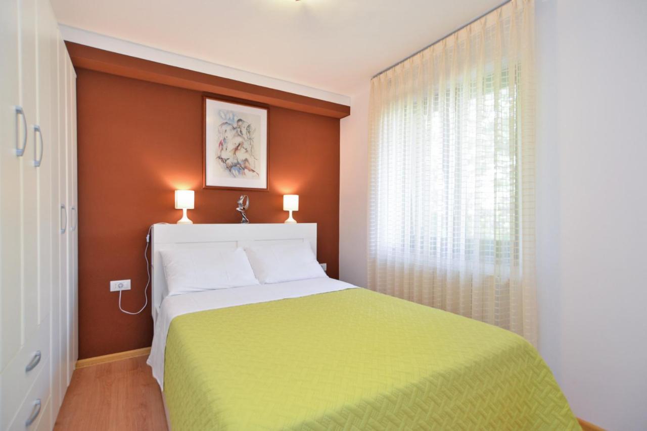 Apartment Snjezana 1064 Rovigno Esterno foto